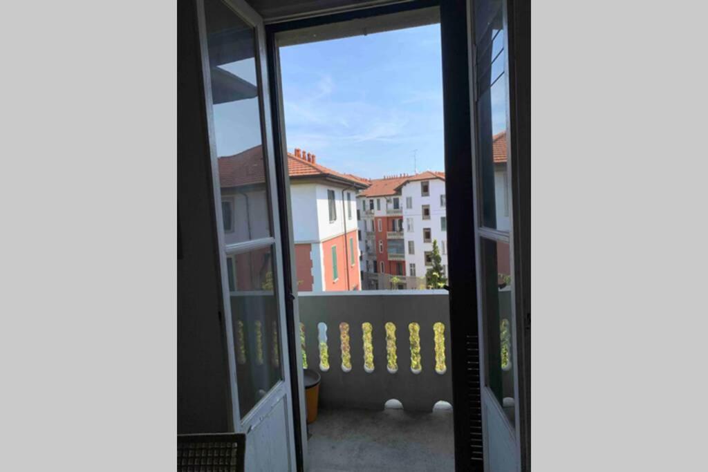 Appartamento Splendido Con Tutti Servizi In Zona Navigli Μιλάνο Εξωτερικό φωτογραφία
