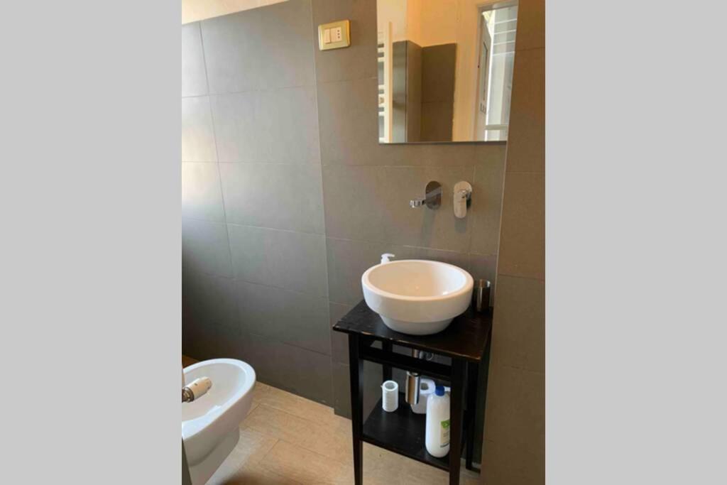 Appartamento Splendido Con Tutti Servizi In Zona Navigli Μιλάνο Εξωτερικό φωτογραφία